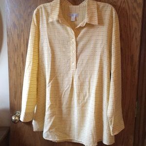 Long sleeve v-neck half button down shirt